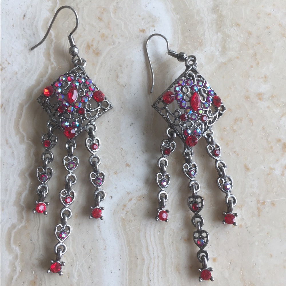 Vintage red rhinestone dangle pierced earrings.